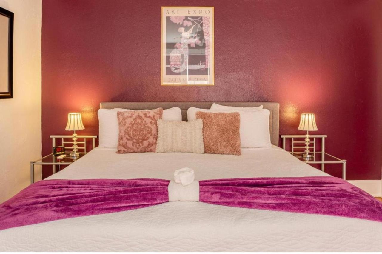 King Bed Walk To Downtown Apartman Sarasota Kültér fotó